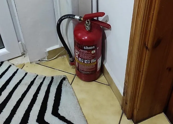 Adam 7 게스트하우스